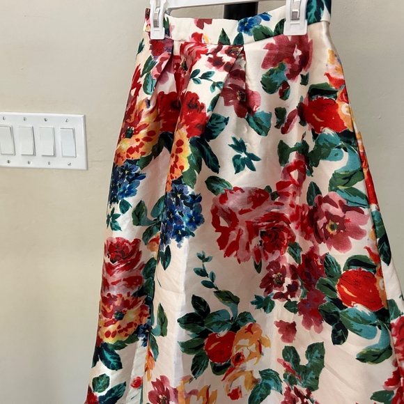 Floral Print A-Line Full Skirt Full Lining - Picture 2 of 12